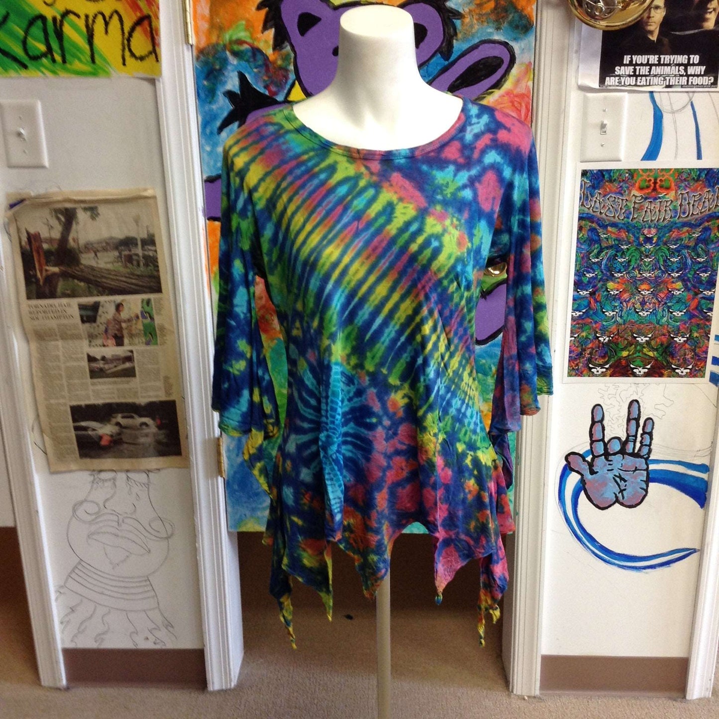 3/4 Sleeve Shark Bite Tie Dye Womens Top - HalfMoonMusic