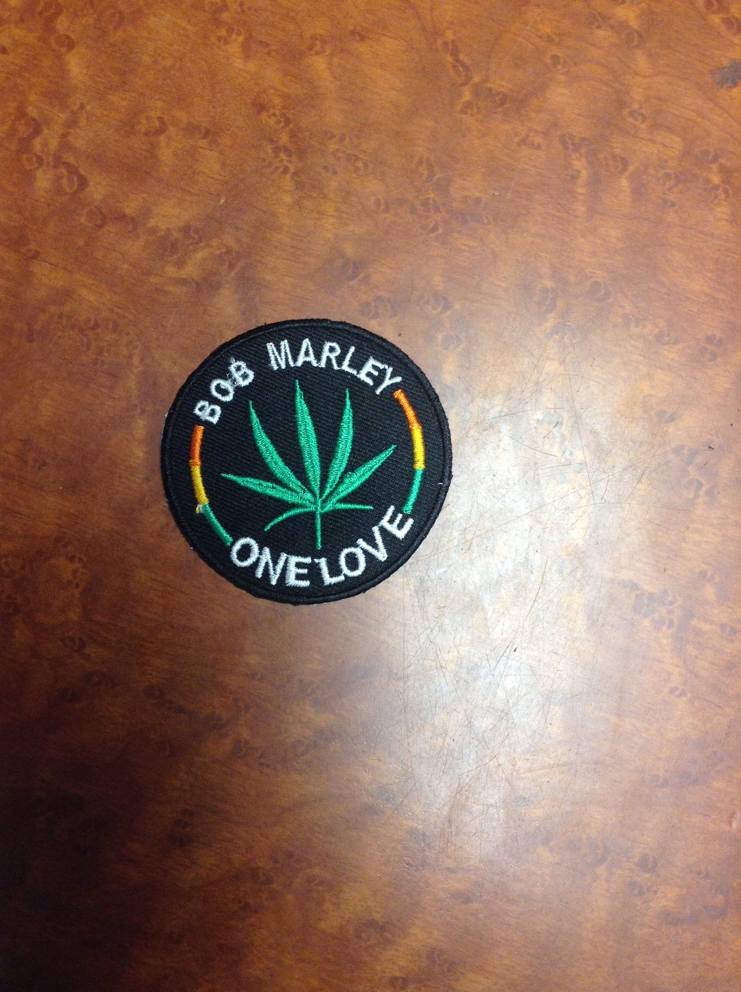 One love bud - HalfMoonMusic