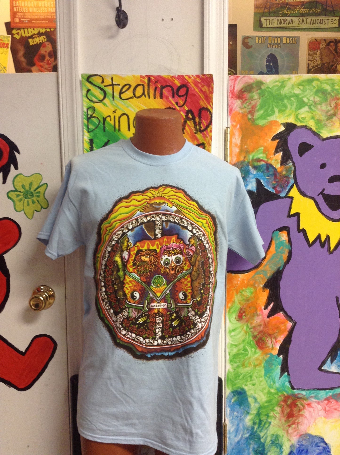 Men's Go Bus Go Solid Art T-shirt - HalfMoonMusic