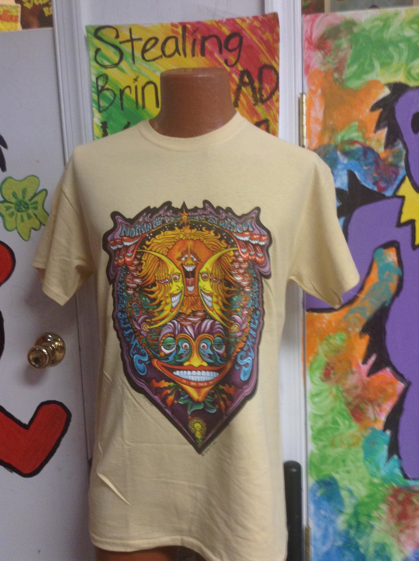 Men's Sun Moon Face Smile Solid T-Shirt - HalfMoonMusic