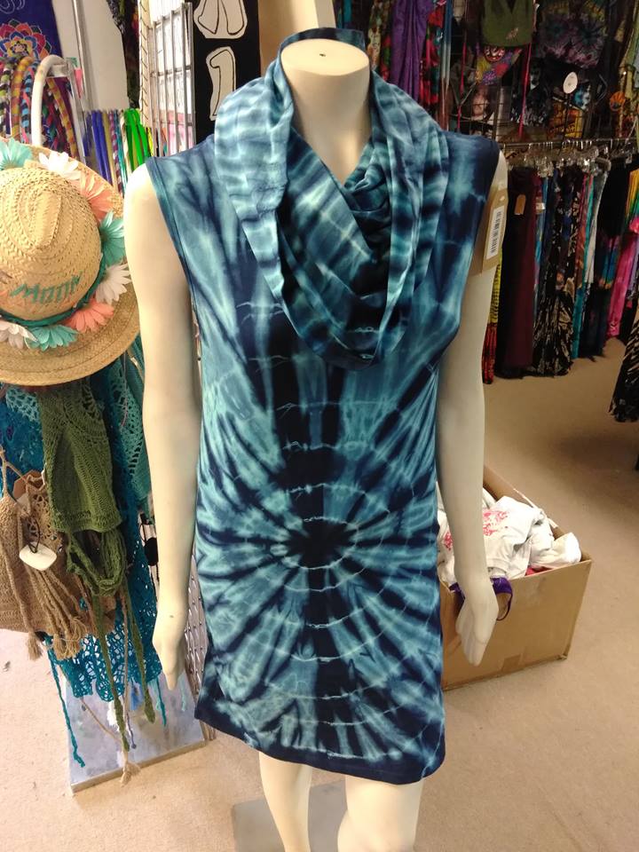 Women's Sleeveless Turtle Neck Dress - HalfMoonMusic