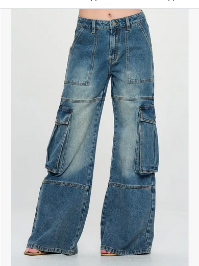 Vintage Medium High Rise Wide Leg Cargo Jeans - HalfMoonMusic