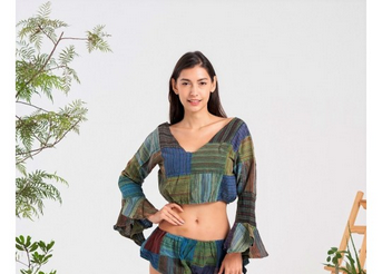 Women's Multi-Patch L/S Crop Top