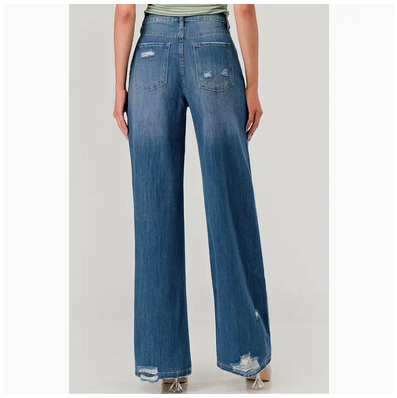 Women's Medium Wash Knee Slit Distressed Skater Jeans