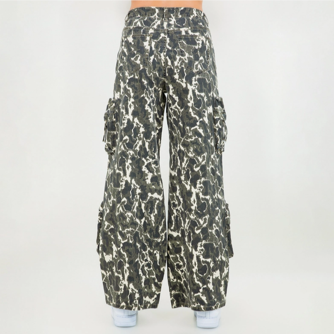 Women's Wide Leg Multi Pocket Camouflage Pants