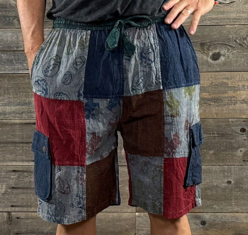 Grateful Dead Men's Cotton Patchwork Solid & GD Print Shorts