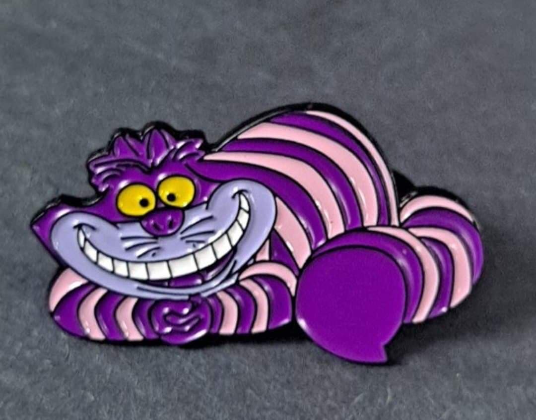 Alice In Wonderland Cheshire Cat Hat Pin - HalfMoonMusic