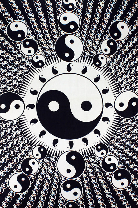 Yin Yang Ball Tapestry - HalfMoonMusic