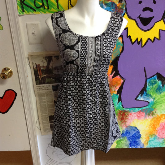 Womens Black and White Celia Dress - HalfMoonMusic