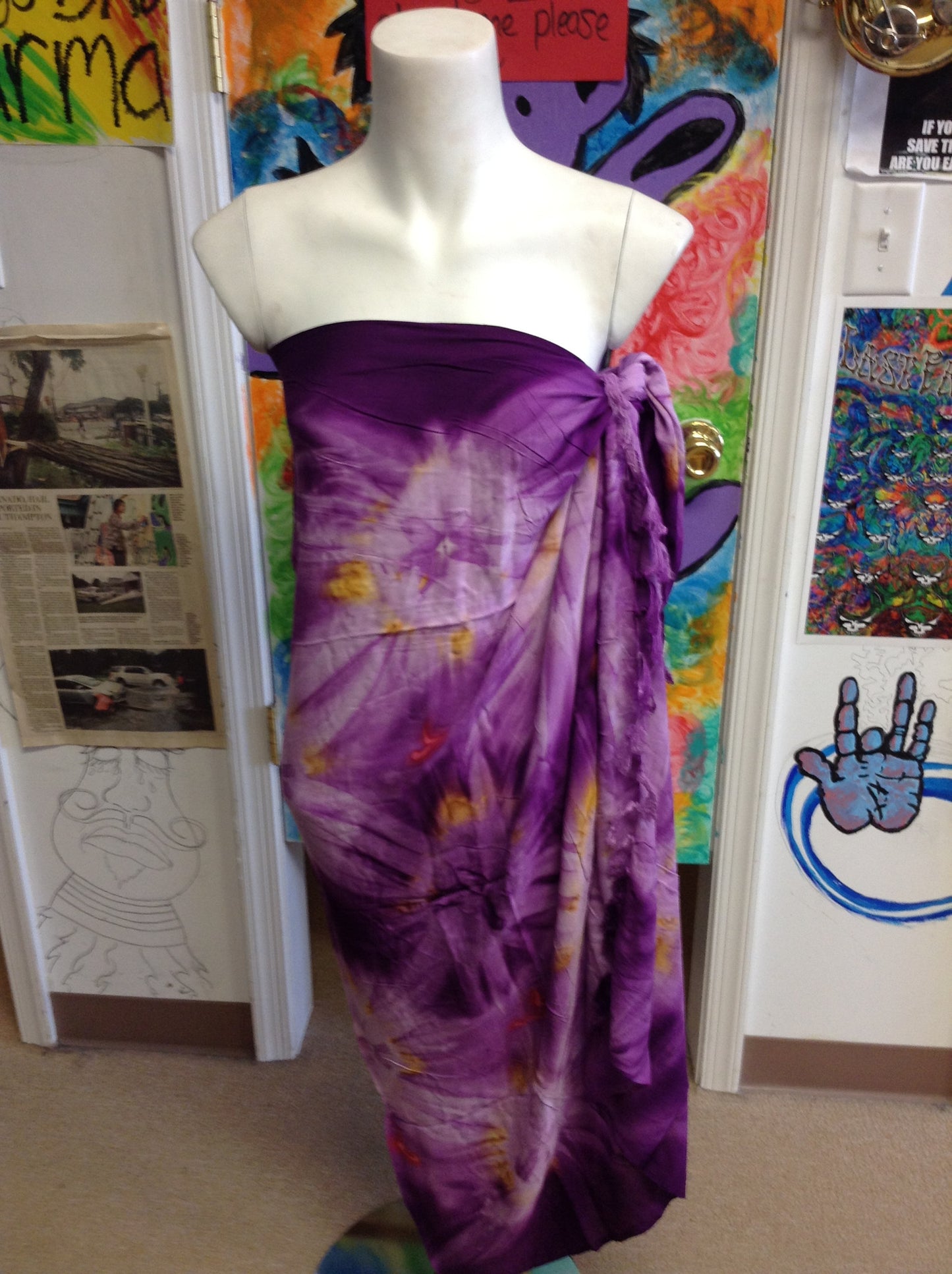 Tie Dye Sarong - HalfMoonMusic