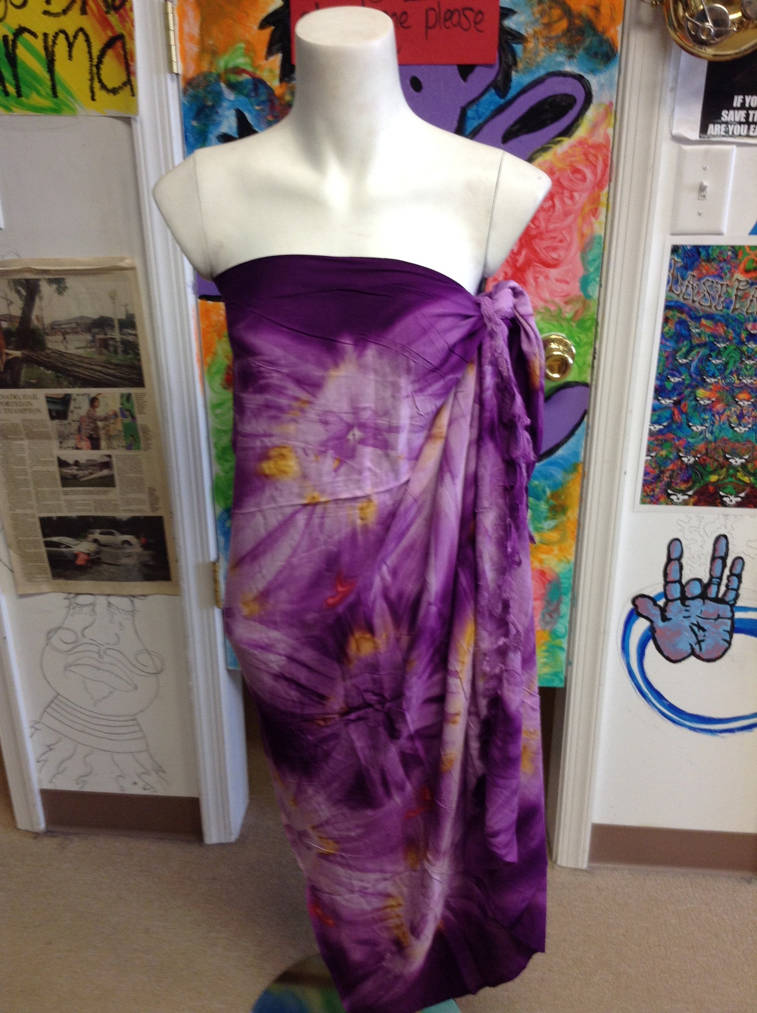 Tie Dye Sarong - HalfMoonMusic