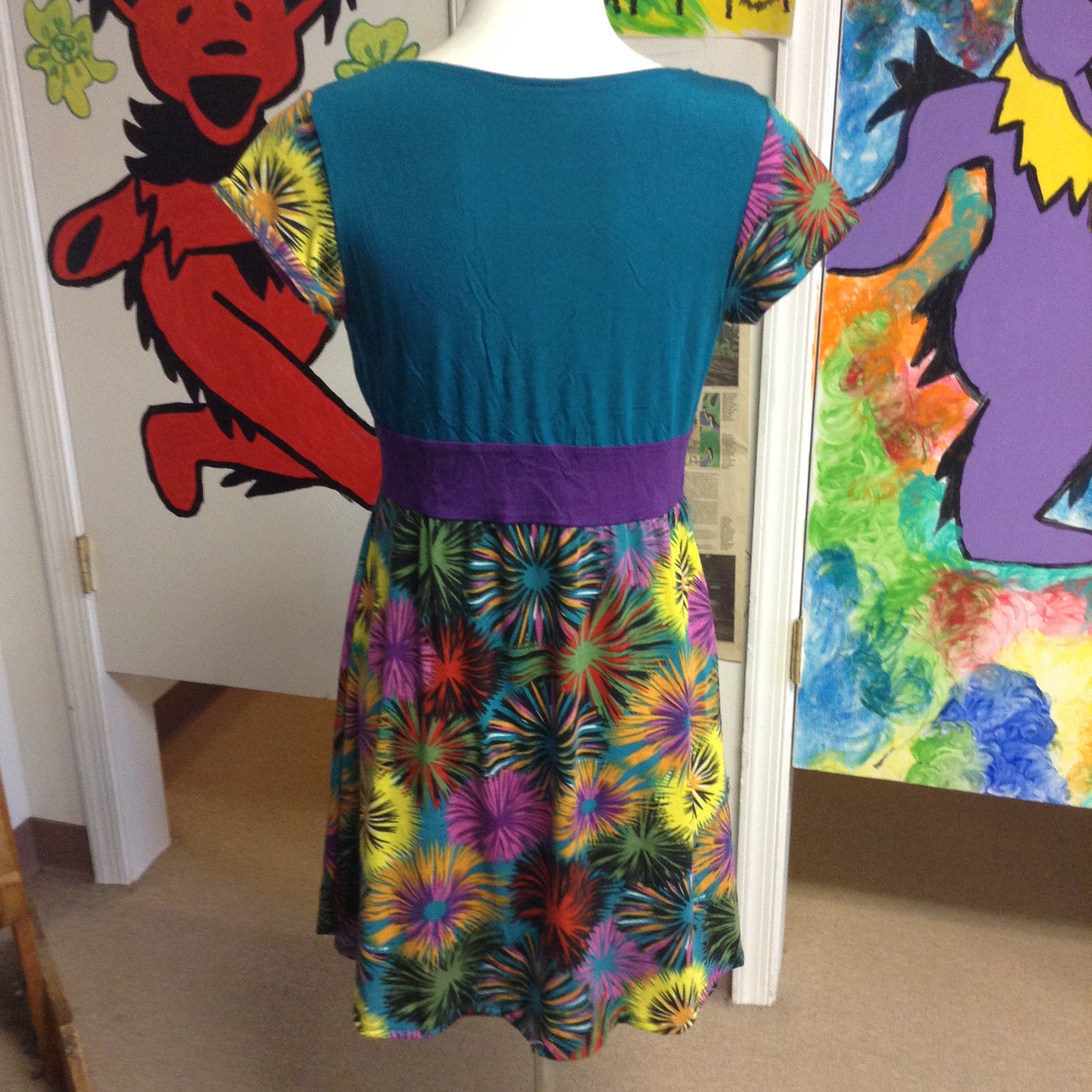 Women's Short Sleeve Printed Dress - HalfMoonMusic