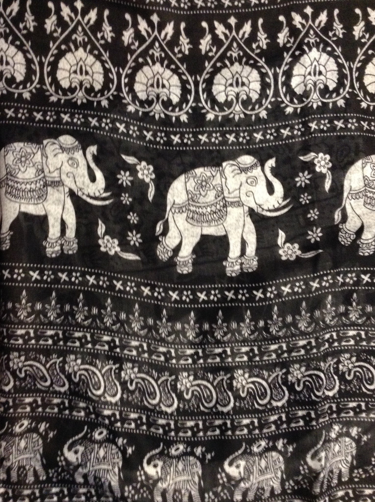 Women's Elephant Print 3/4 Length Pants - HalfMoonMusic