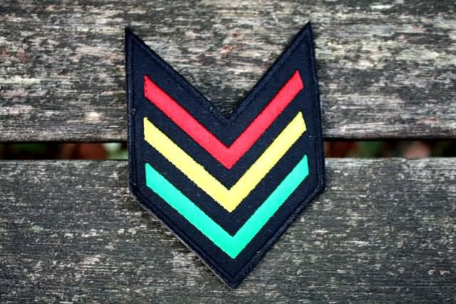 Rasta Arrow Patch - HalfMoonMusic