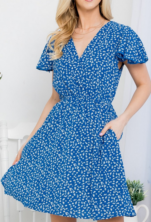 Women's Polyester Small Daisy All Over Print Ruffle Sleeve Dress - HalfMoonMusic